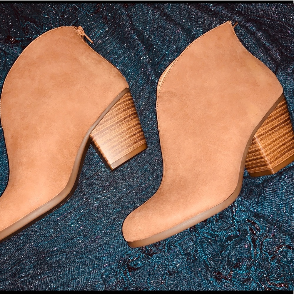 ✅FREE SHIPPING✅A2 by Aerosoles Ankle Boots